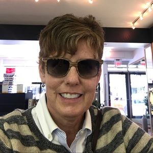 Meet your Posher, Edie